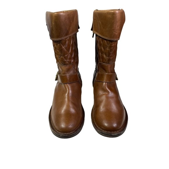 UGG Shoes - Ugg Brown Quilted Leather Boots Size 8.5